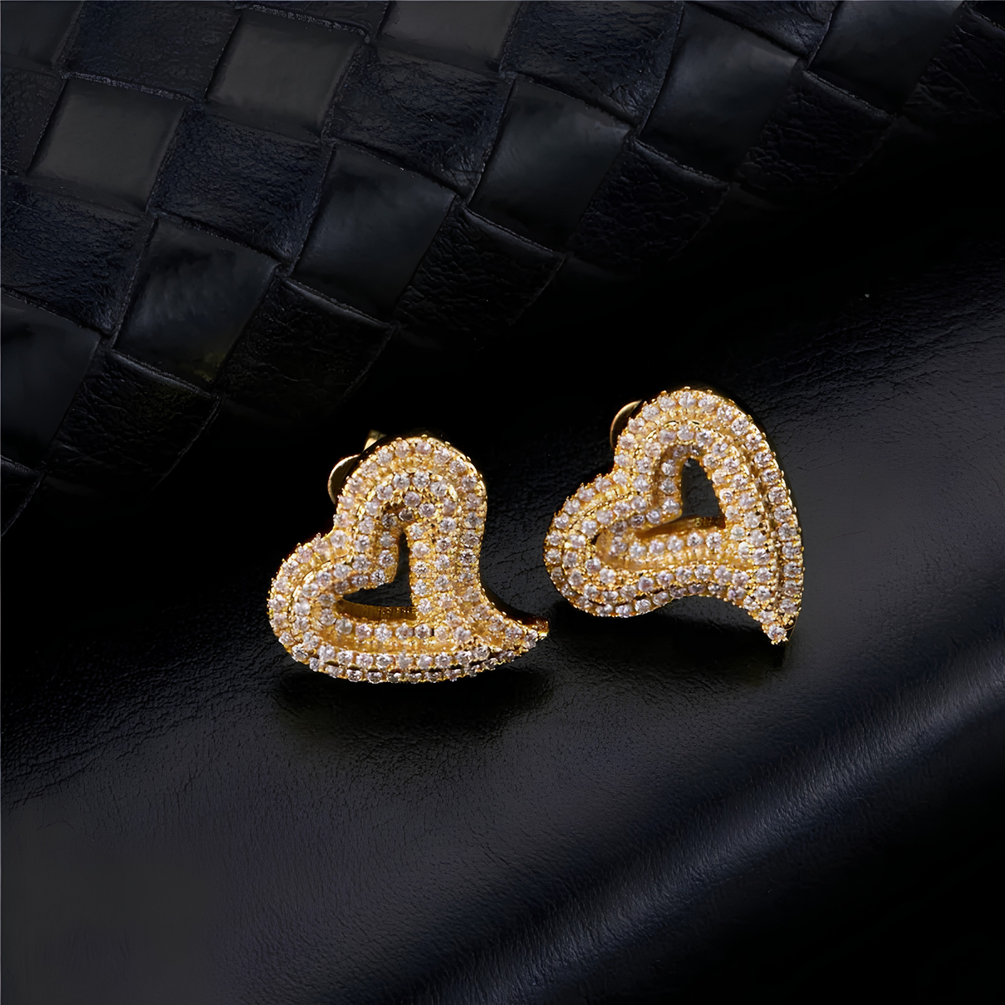PAVE SET HEART STUD EARRINGS - GOLD