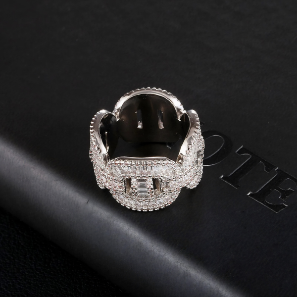 Side angle of silver iced mariner baguette ring showing mariner link design