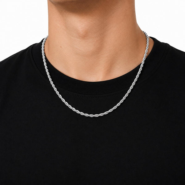 Model wearing Lourdane 3mm silver stainless steel rope chain with black T-shirt